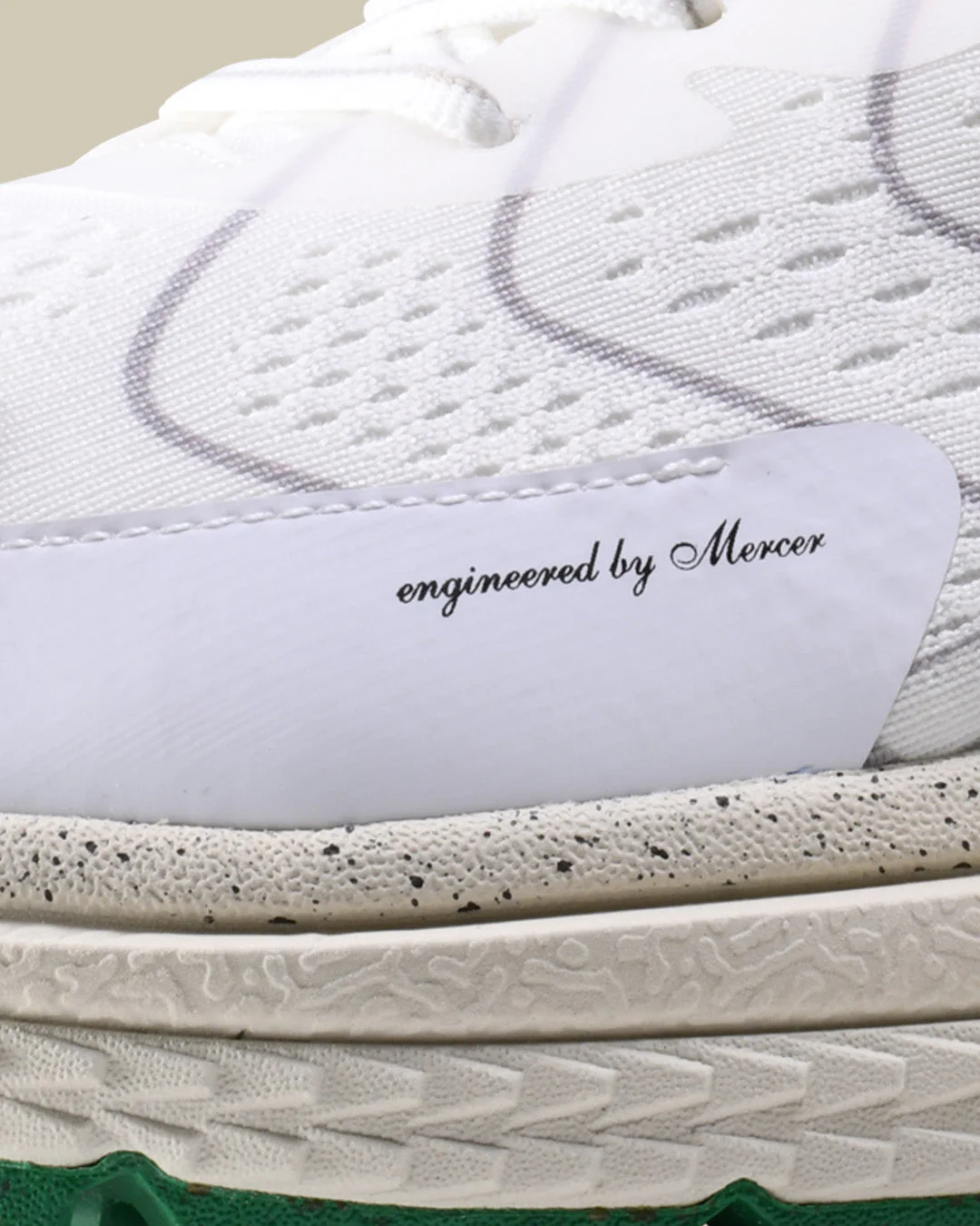 P22 Trail Running | White/Green - Image 3