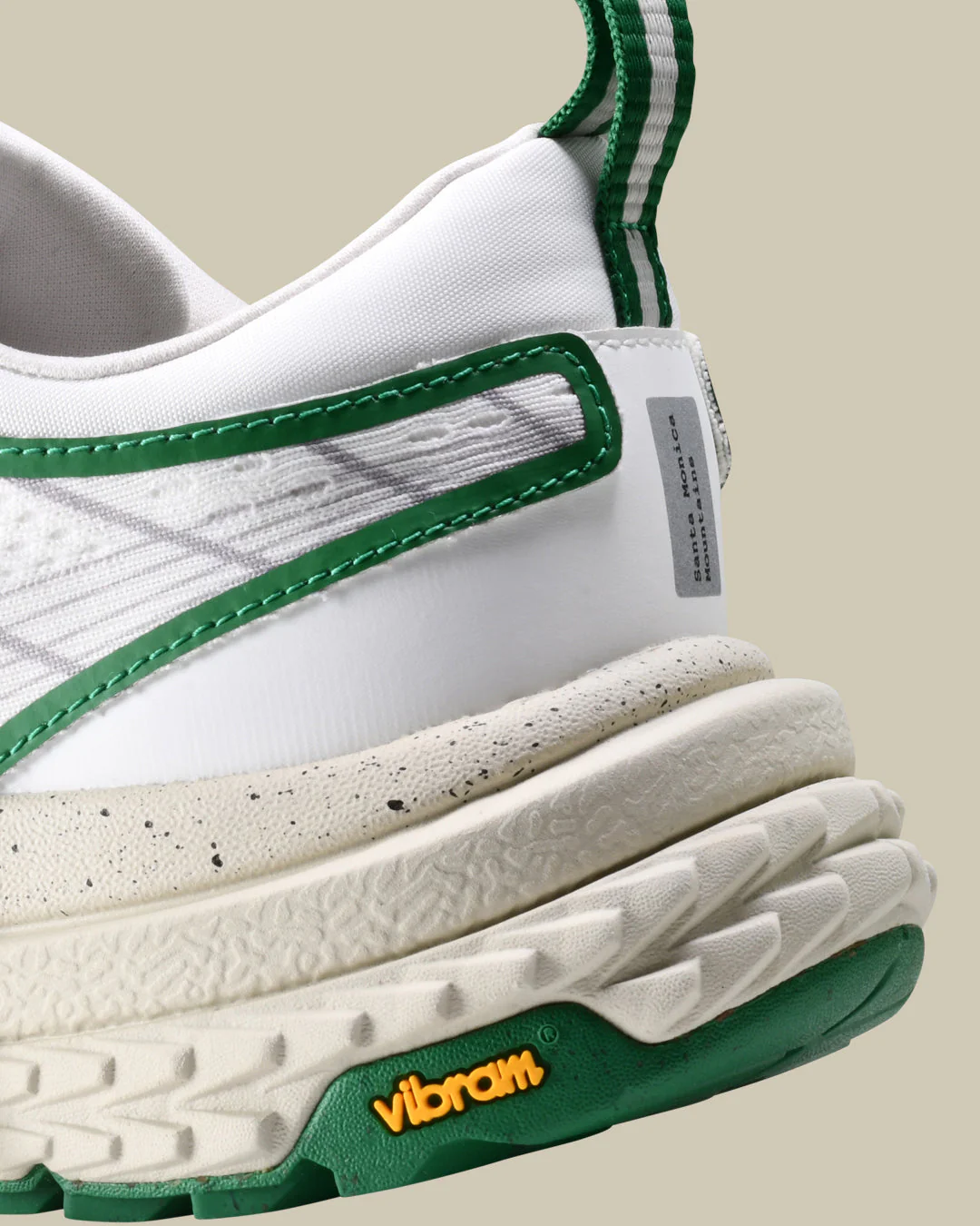 P22 Trail Running | White/Green - Image 4